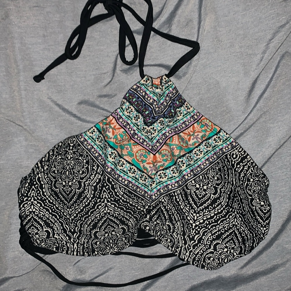 Arizona jean co bikini top with strings back and neck tie, full coverage